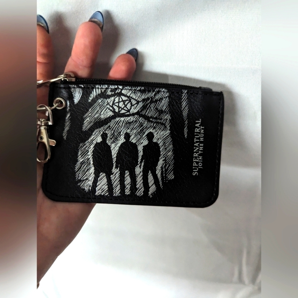 Supernatural "Join The Hunt" change & ID/1 card holder. Keychain coin purse.